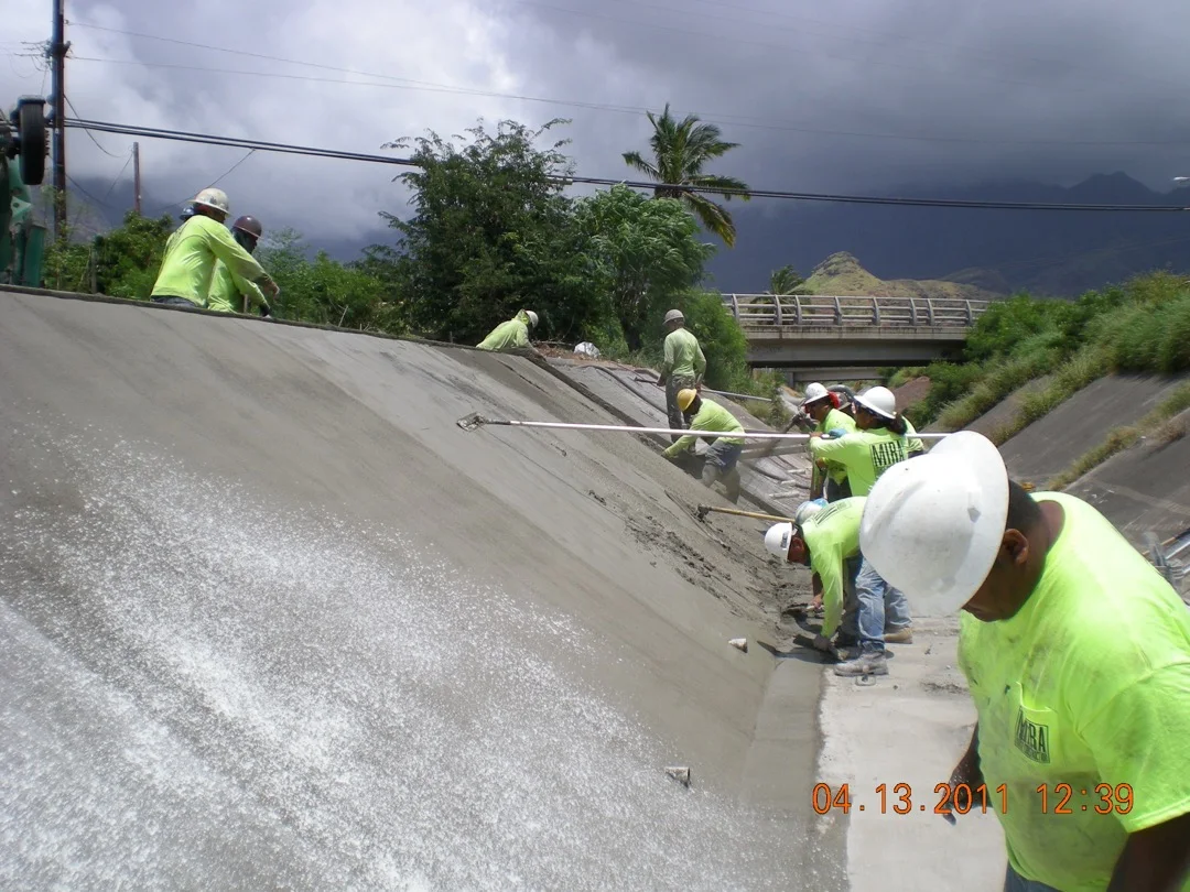 Channel-restoration work along the Waiʻanae coast.