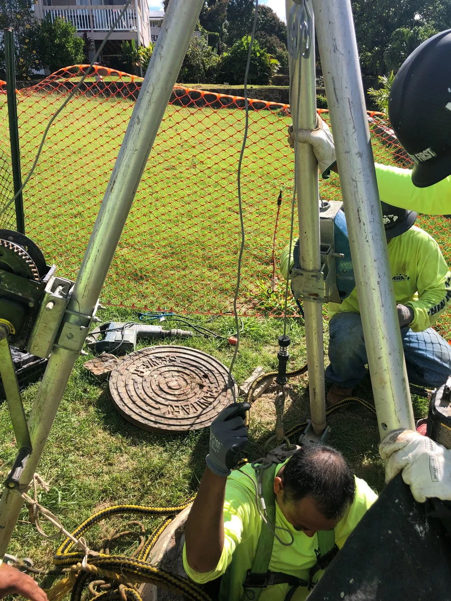 Utility work coordinated beside the Papakōlea neighborhood.